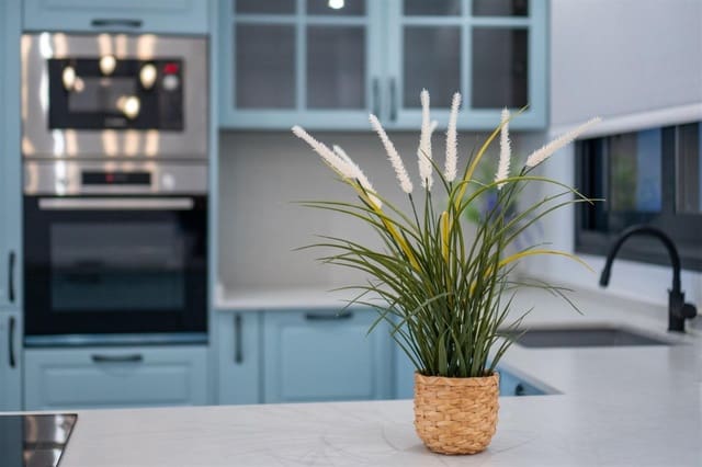 3 bedroom Flat for sale in La Malagueta, Málaga city with garage - € 795,000 (Ref: 9619202)