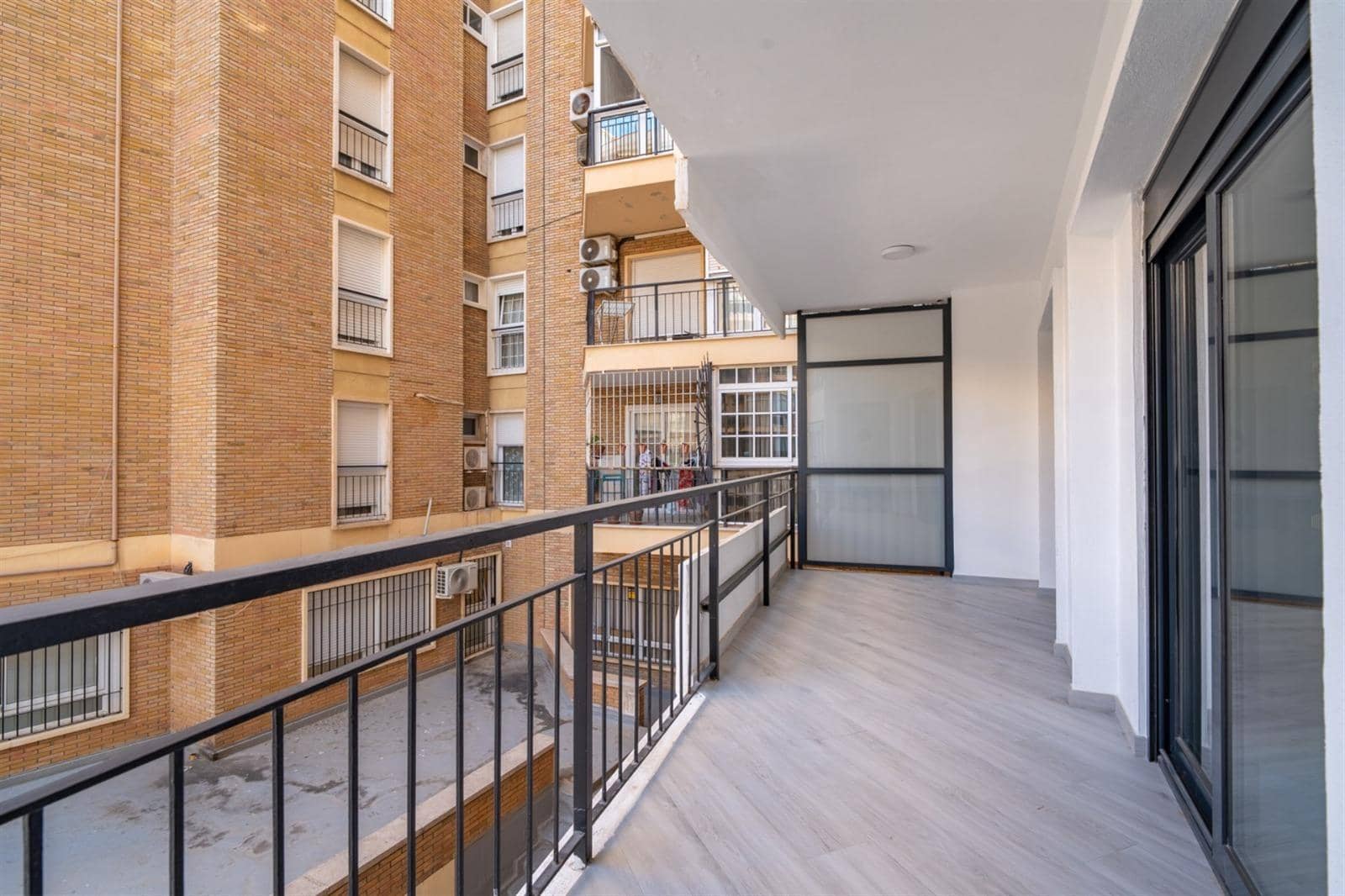 Piso de 3 habitaciones en Málaga ciudad en venta con garaje - 795.000 € (Ref: 9619202)