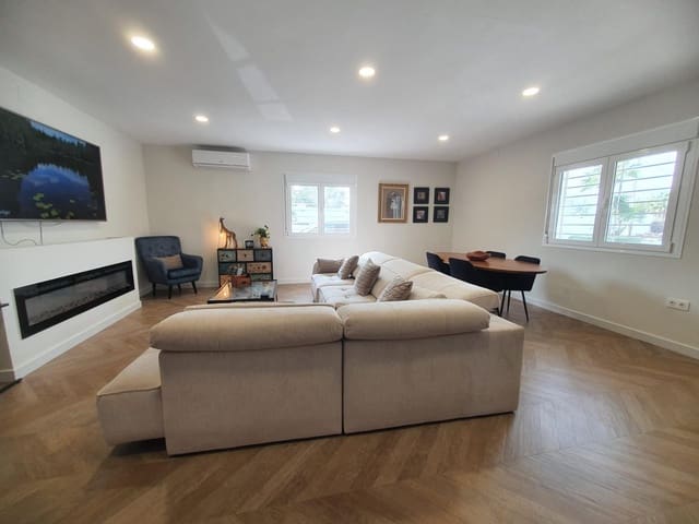 3 makuuhuone Huvila myytävänä paikassa Cártama mukana uima-altaan - 799 000 € (Ref: 9622378)