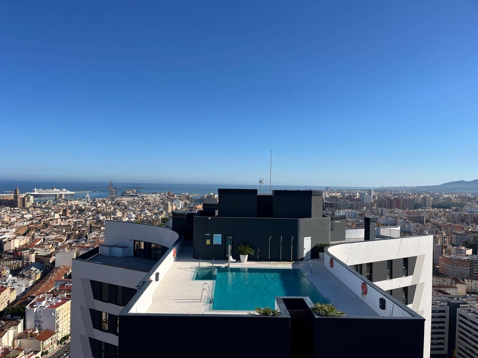 2 sovrum Lägenhet till salu i Malaga stad med pool - 446 000 € (Ref: 9659405)