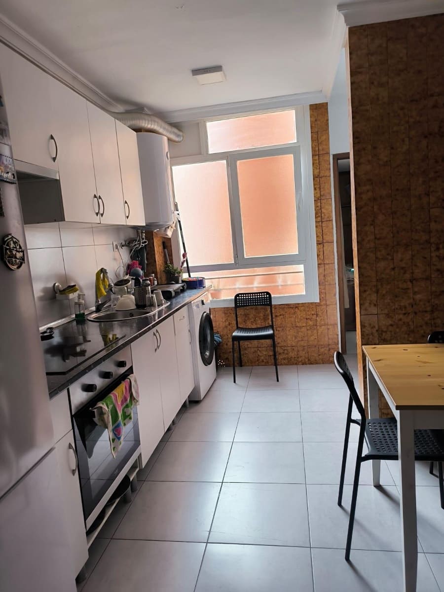 Piso de 4 habitaciones en Málaga ciudad en venta - 295.000 € (Ref: 9729322)
