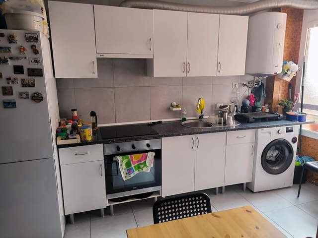 4 Zimmer Wohnung zu verkaufen in Málaga Stadt - 355.000 € (Ref: 9729322)