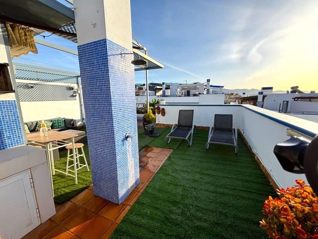 3 quarto Penthouse para venda em El Peñoncillo, Torrox - 420 000 € (Ref: 9783116)