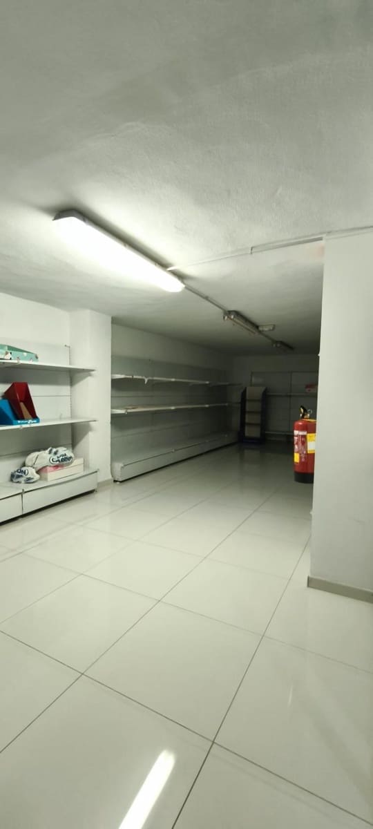 Kaupallinen vuokrattavana paikassa Motril - 4 000 € (Ref: 9811558)