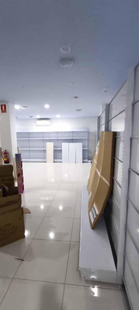 Kaupallinen vuokrattavana paikassa Motril - 4 000 € (Ref: 9811558)