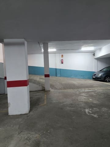 Garaż na sprzedaż w Miasto Málaga - 32 000 € (Ref: 9876395)