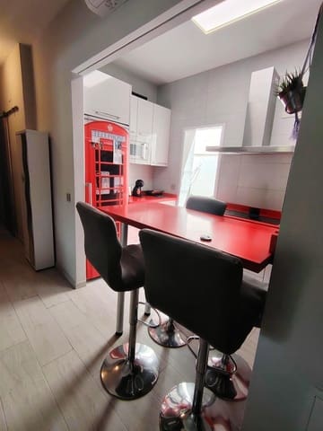 3 soveværelse Lejlighed til salg i Cruz de Humilladero, Málaga by - € 279.000 (Ref: 9927384)