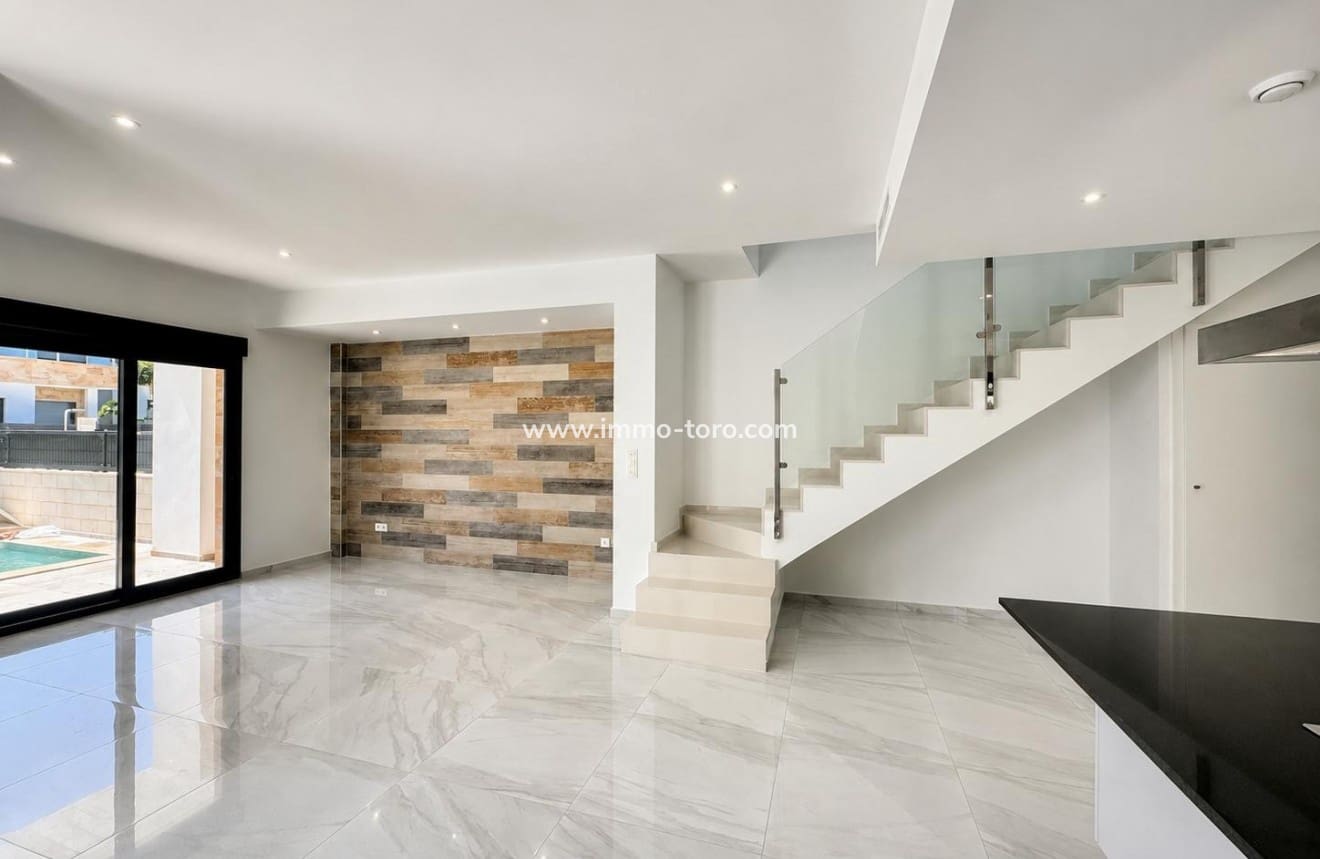 3 Zimmer Villa zu verkaufen in Polop mit Pool - 469.000 € (Ref: 10002395)
