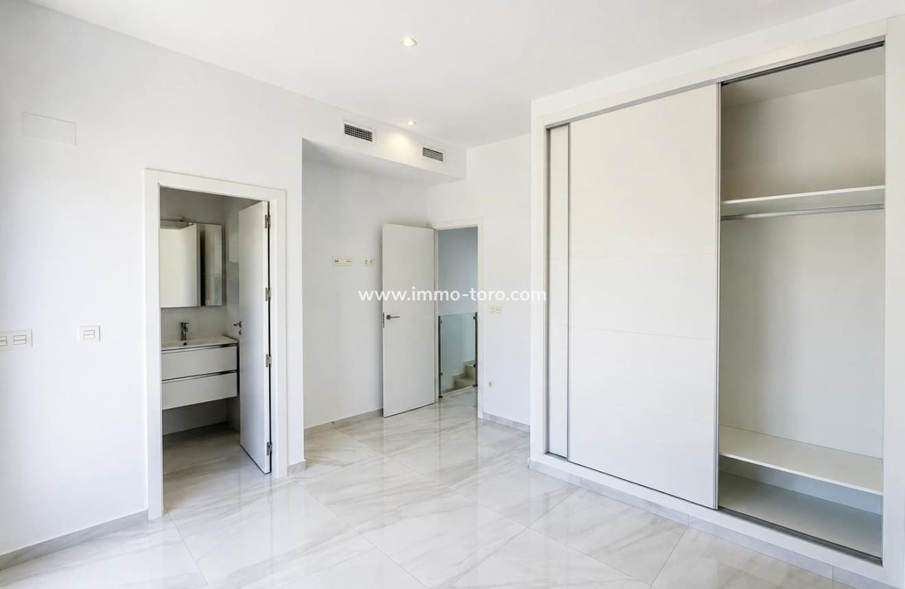 3 Zimmer Villa zu verkaufen in Polop mit Pool - 469.000 € (Ref: 10002395)