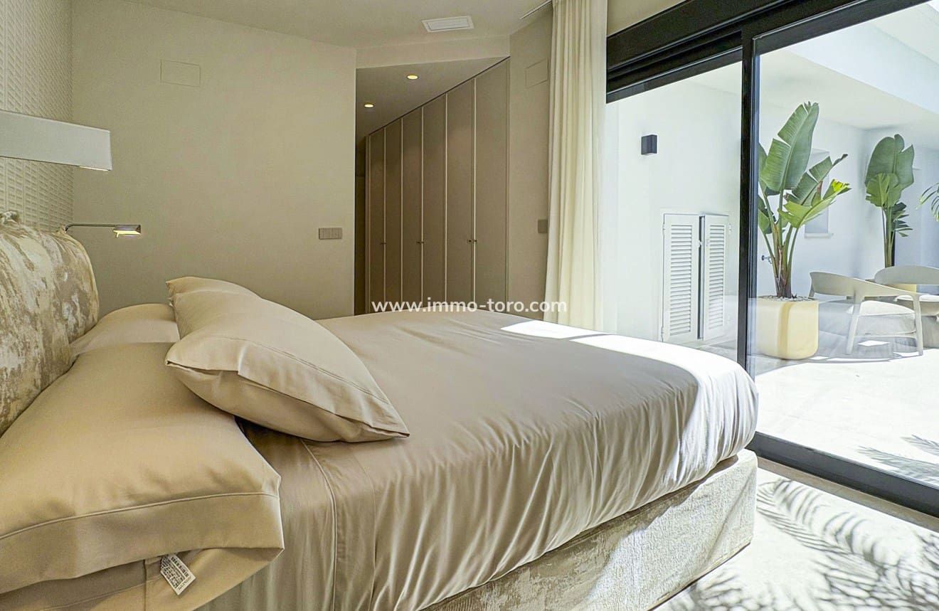4 bedroom Villa for sale in Ciudad Quesada - € 810,750 (Ref: 10012334)