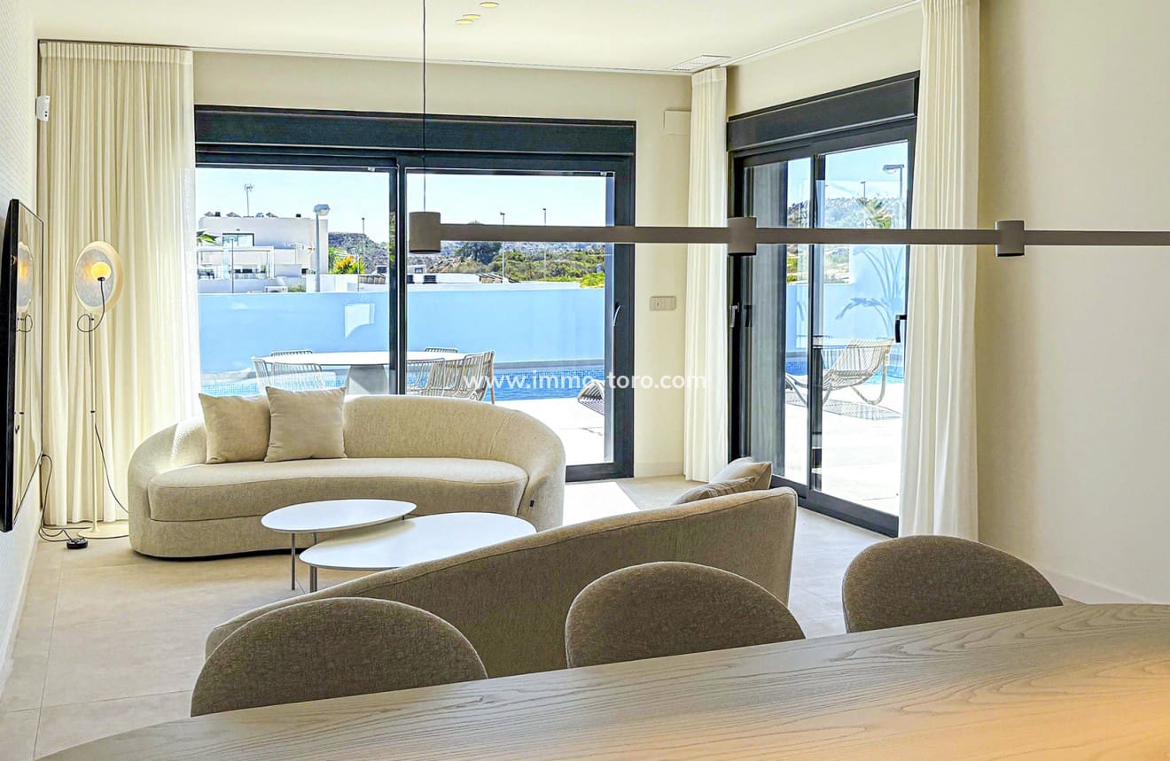 4 bedroom Villa for sale in Ciudad Quesada - € 810,750 (Ref: 10012334)