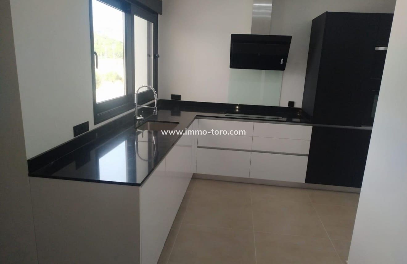 3 makuuhuone Huvila myytävänä paikassa Pinoso mukana uima-altaan - 440 500 € (Ref: 10018632)
