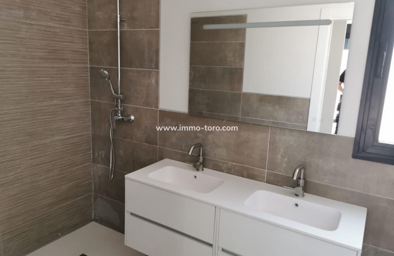 3 makuuhuone Huvila myytävänä paikassa Pinoso mukana uima-altaan - 440 500 € (Ref: 10018632)