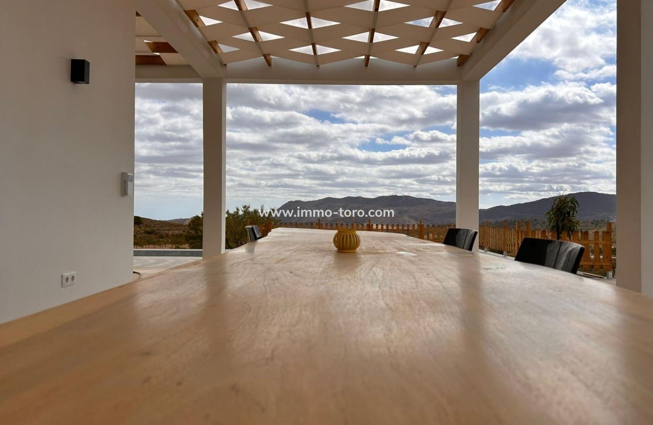 4 sovrum Villa till salu i Pinoso med pool - 600 000 € (Ref: 10018726)