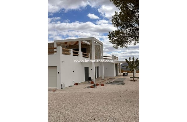 4 bedroom Villa for sale in Pinoso with pool - € 600,000 (Ref: 10018726)