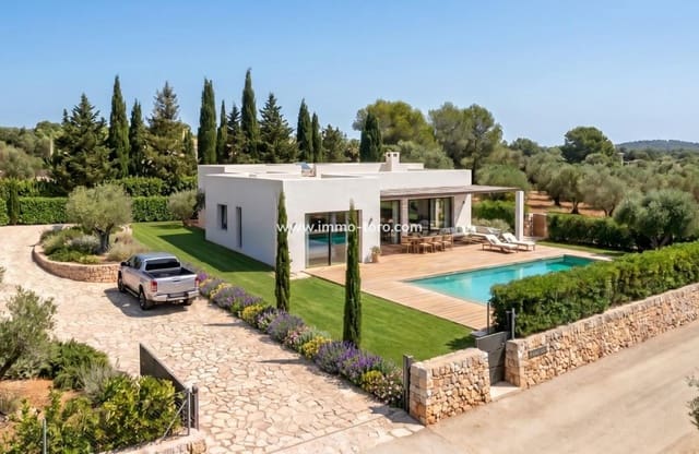 3 bedroom Villa for sale in Pinoso with pool - € 365,000 (Ref: 10018727)