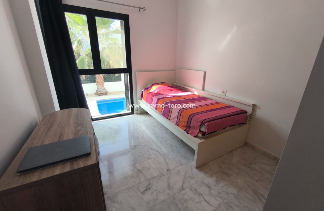 3 soveværelse Villa til salg i Polop med swimmingpool garage - € 475.000 (Ref: 10023333)