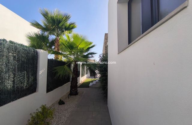 3 soveværelse Villa til salg i Polop med swimmingpool garage - € 475.000 (Ref: 10023333)