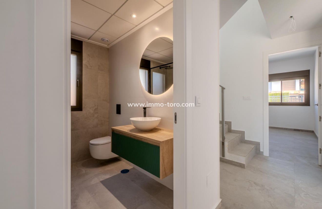 3 bedroom Villa for sale in Algorfa with pool - € 489,000 (Ref: 10031134)
