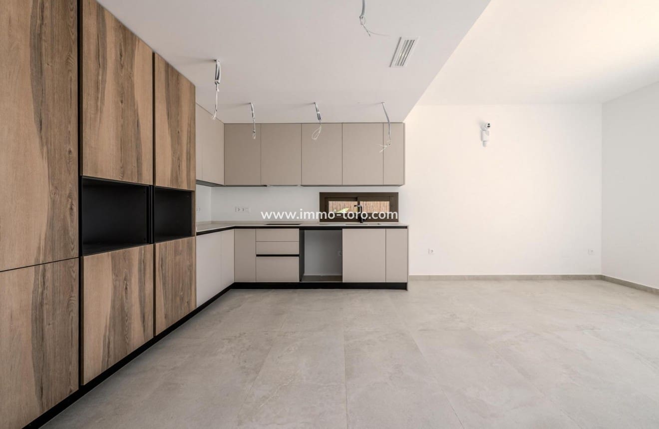 3 bedroom Villa for sale in Algorfa with pool - € 489,000 (Ref: 10031134)