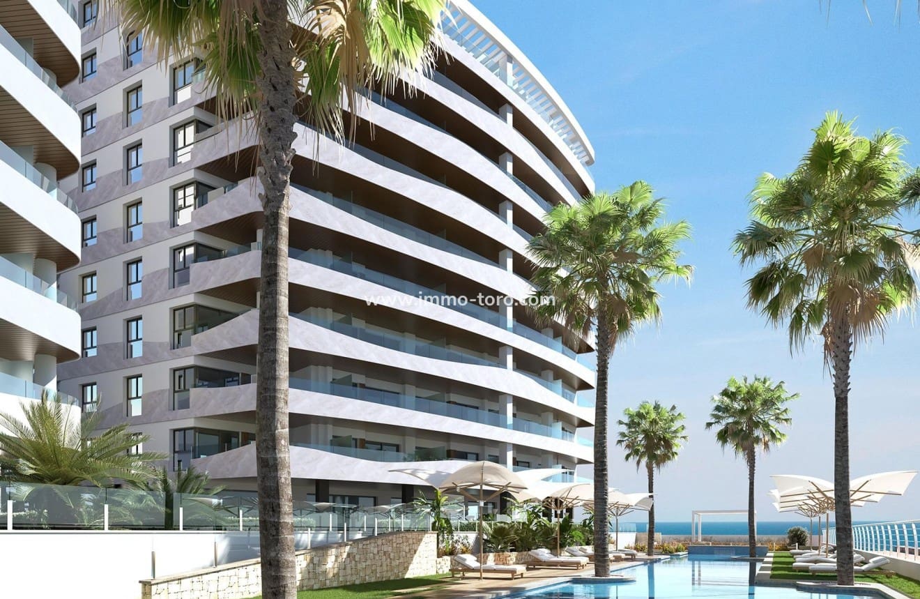 1 soveværelse Lejlighed til salg i La Manga del Mar Menor med swimmingpool - € 288.000 (Ref: 9939058)