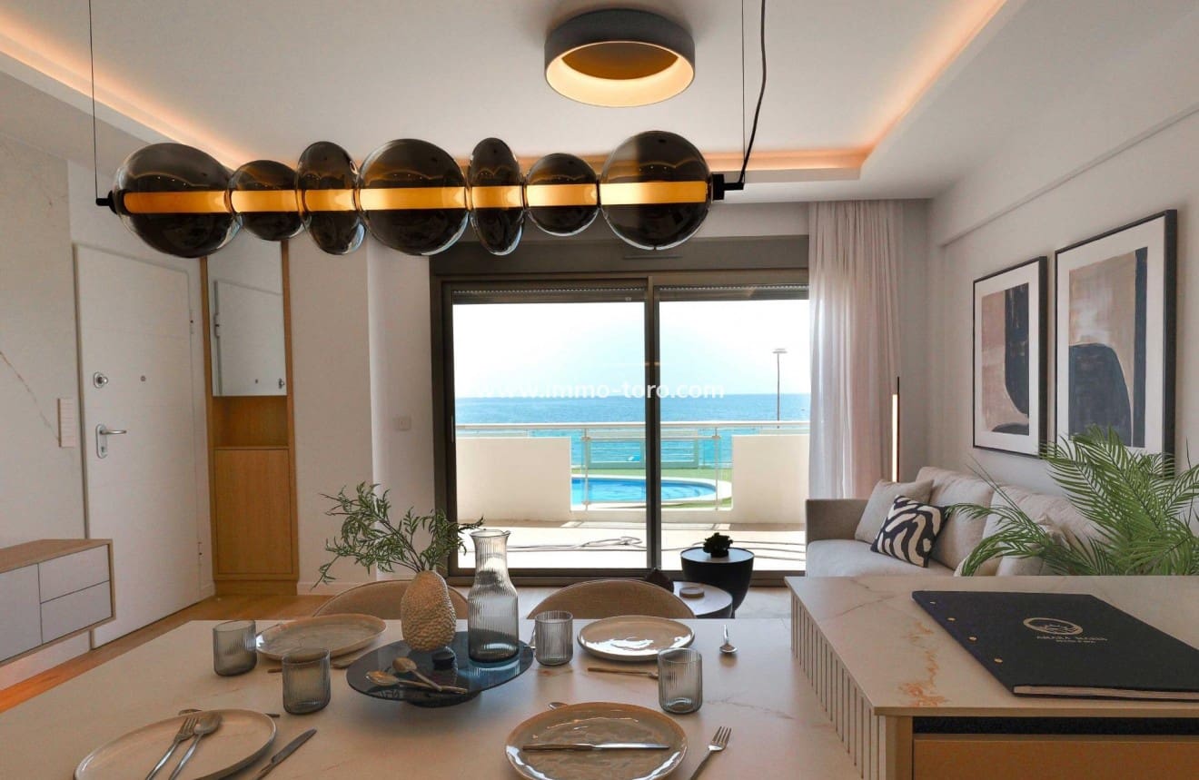 1 soveværelse Lejlighed til salg i La Manga del Mar Menor med swimmingpool - € 288.000 (Ref: 9939058)