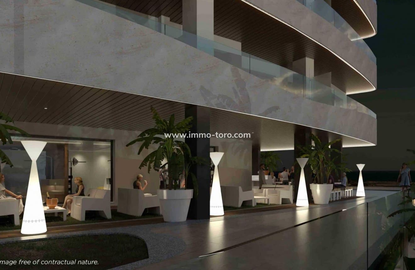 1 soveværelse Lejlighed til salg i La Manga del Mar Menor med swimmingpool - € 288.000 (Ref: 9939058)