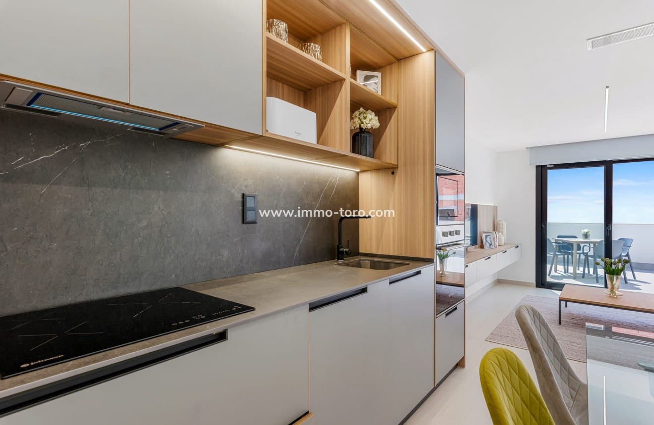 3 bedroom Apartment for sale in Guardamar del Segura with pool - € 245,000 (Ref: 9939072)