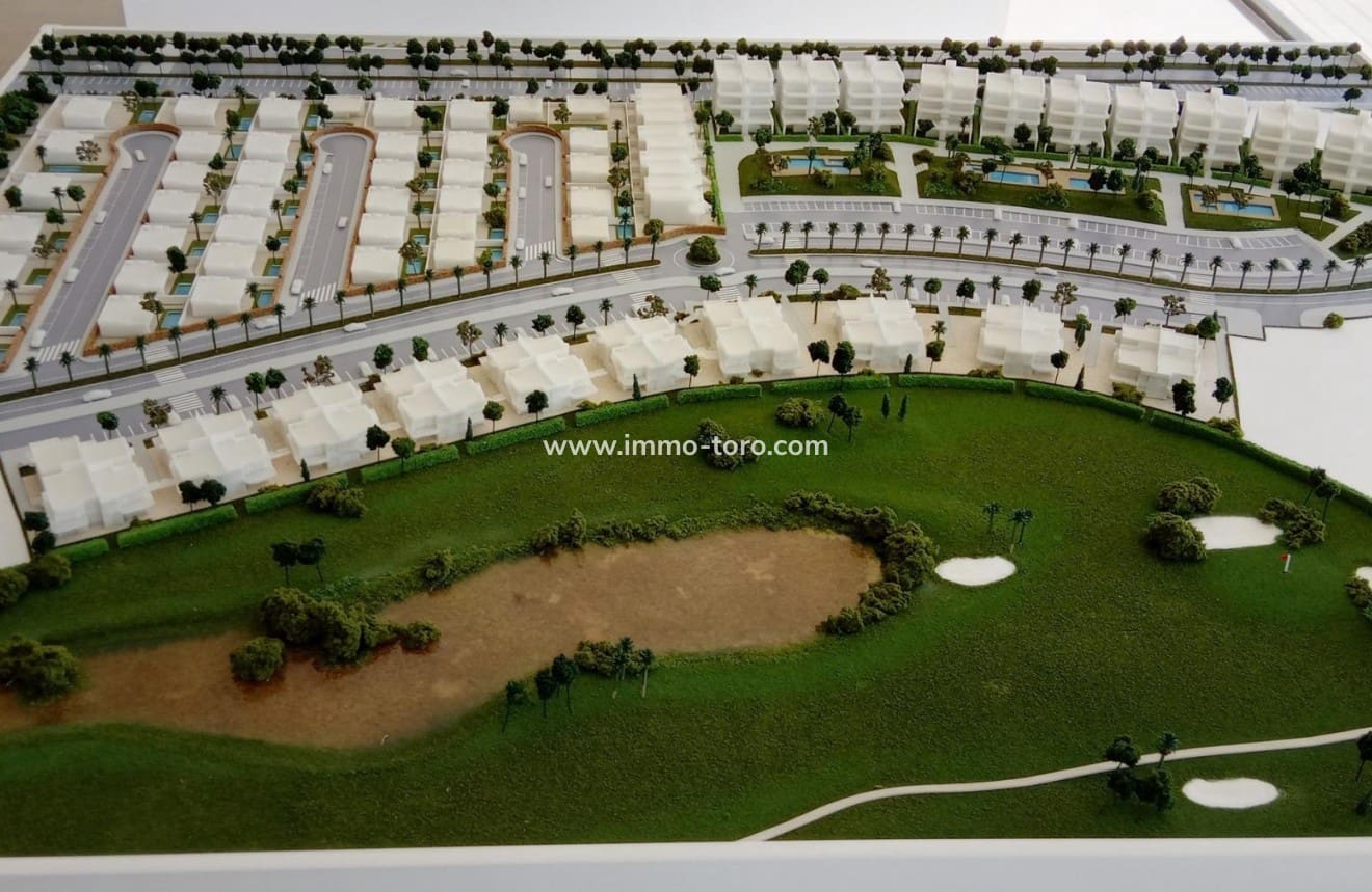 Apartamento de 2 habitaciones en Condado de Alhama en venta con piscina - 208.425 € (Ref: 9939076)