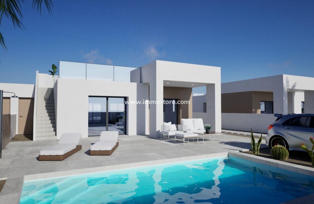 3 bedroom Villa for sale in La Romana with pool - € 340,000 (Ref: 9939078)