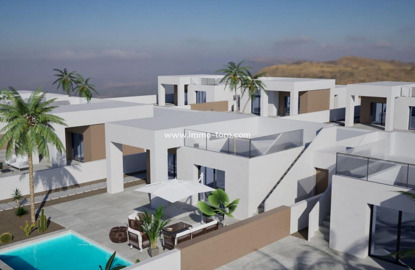 3 bedroom Villa for sale in La Romana with pool - € 340,000 (Ref: 9939078)