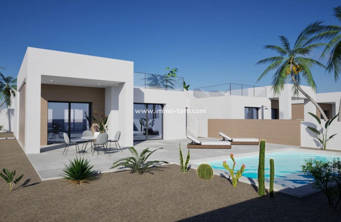3 bedroom Villa for sale in La Romana with pool - € 340,000 (Ref: 9939078)