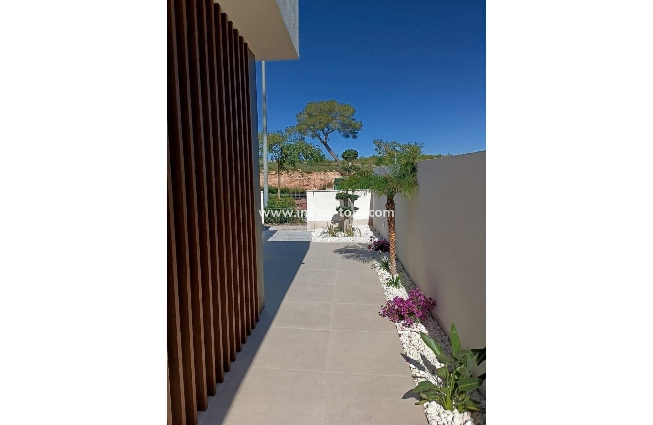 3 soveværelse Villa til salg i Pilar de la Horadada med swimmingpool - € 586.000 (Ref: 9939083)