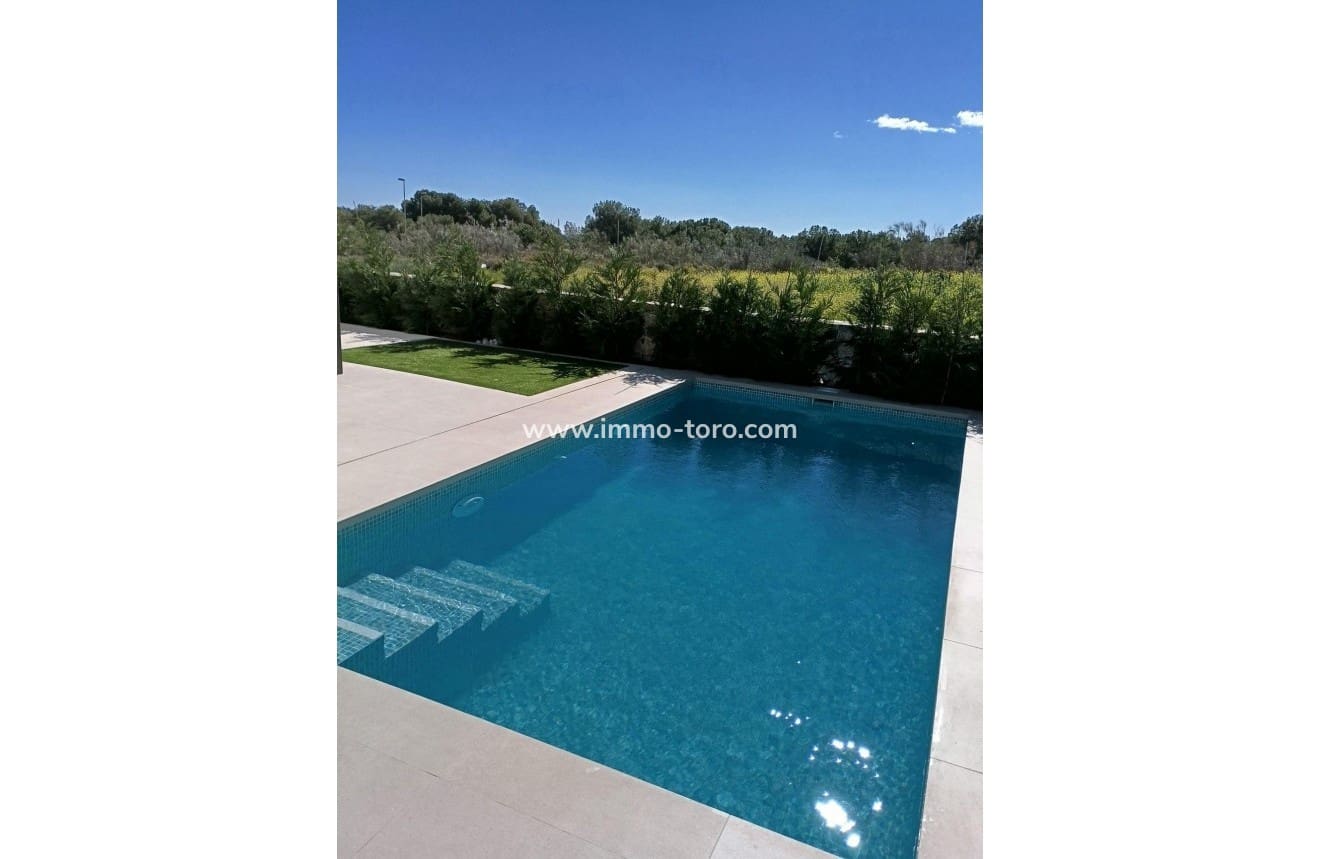 3 soveværelse Villa til salg i Pilar de la Horadada med swimmingpool - € 586.000 (Ref: 9939083)