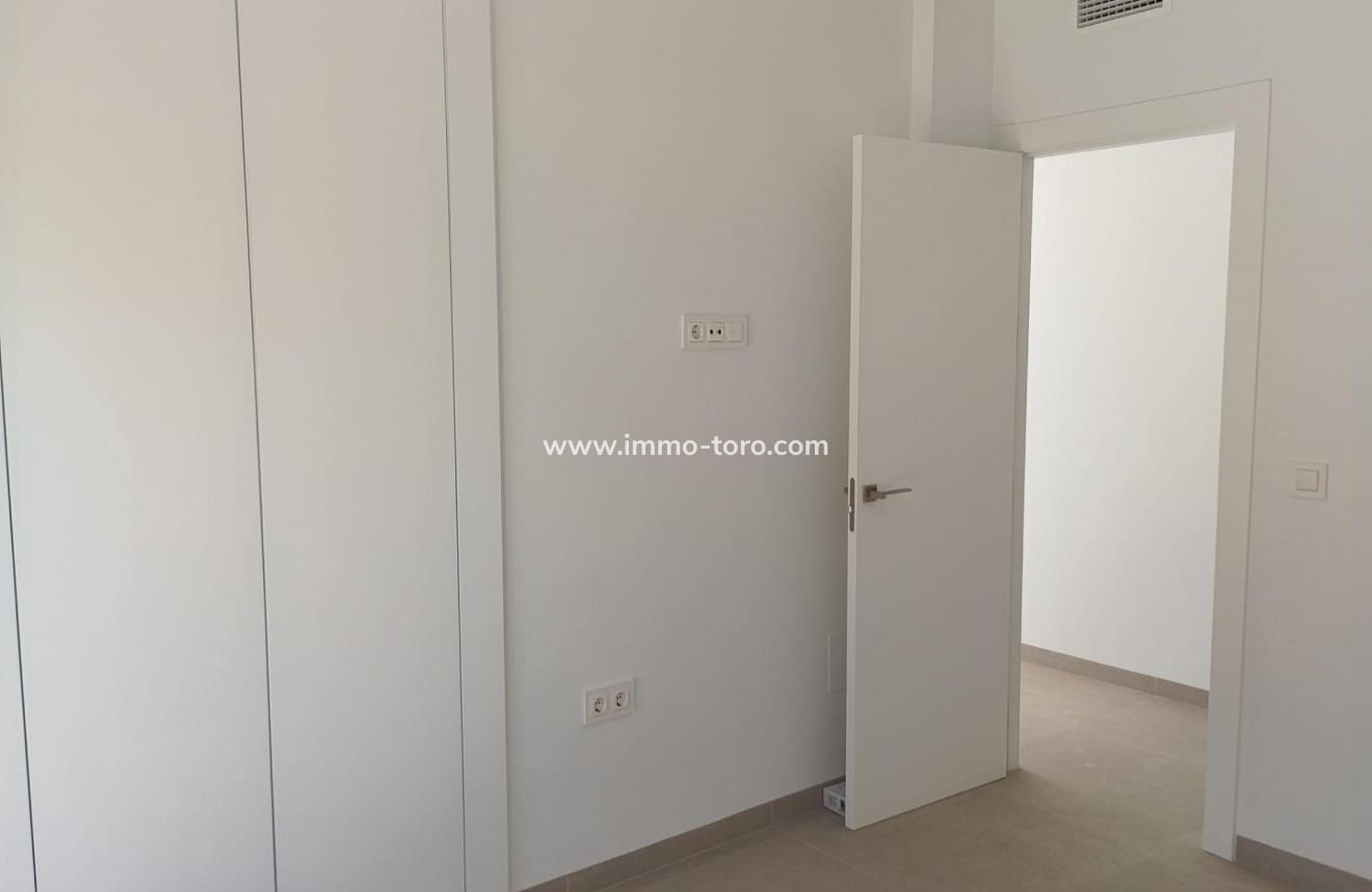 3 soveværelse Villa til salg i Pilar de la Horadada med swimmingpool - € 586.000 (Ref: 9939083)