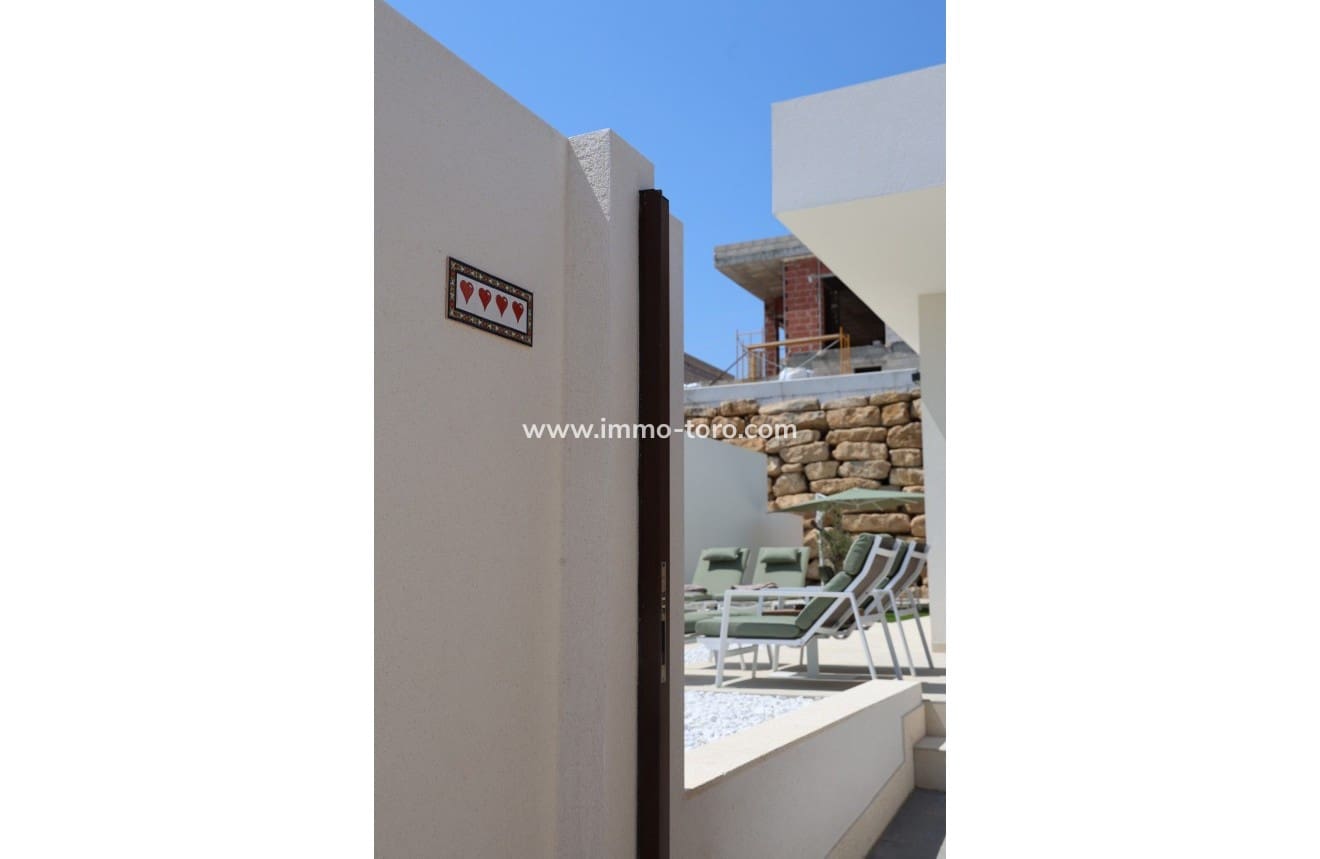 2 slaapkamer Villa te koop in Finestrat met zwembad - € 419.000 (Ref: 9939085)