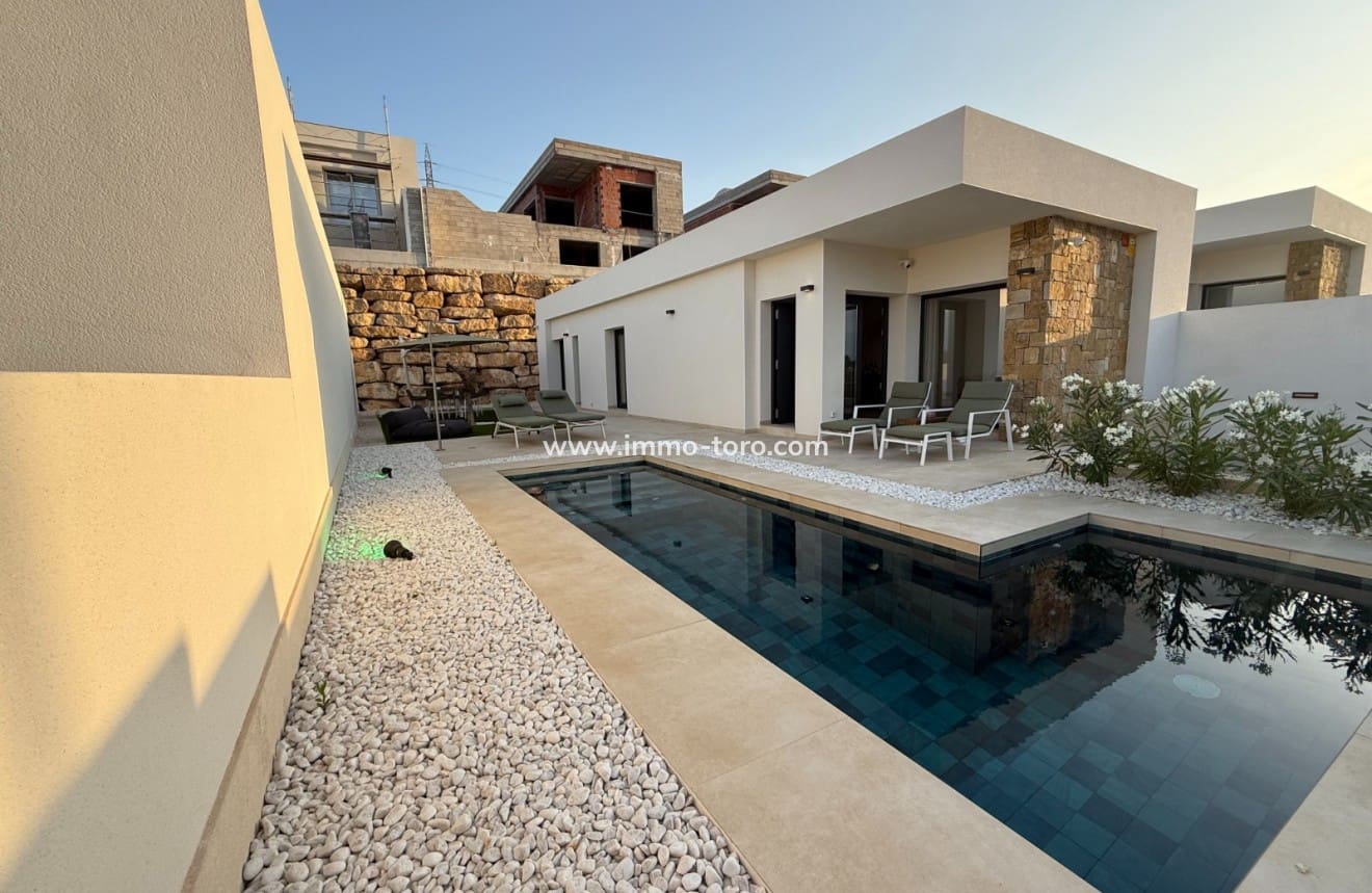 2 slaapkamer Villa te koop in Finestrat met zwembad - € 419.000 (Ref: 9939085)