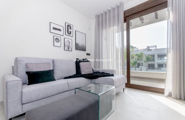 2 slaapkamer Appartement te koop in Los Balcones met zwembad - € 320.000 (Ref: 9944895)