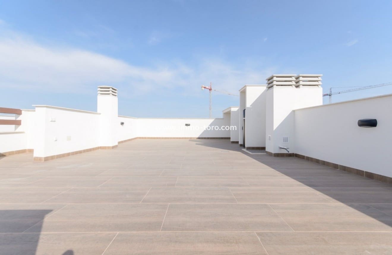 2 slaapkamer Appartement te koop in Los Balcones met zwembad - € 320.000 (Ref: 9944895)