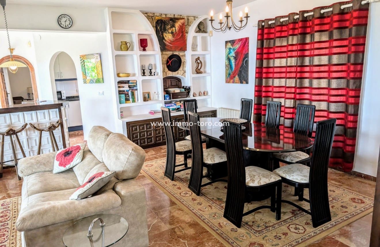 4 soverom Villa til salgs i Moraira med svømmebasseng - € 875 000 (Ref: 9958857)