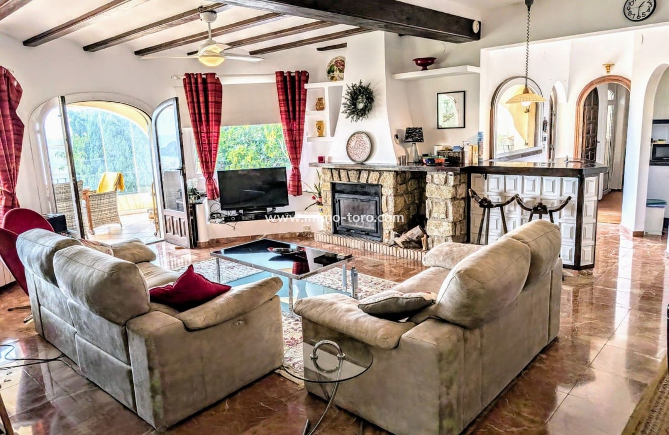 4 soverom Villa til salgs i Moraira med svømmebasseng - € 875 000 (Ref: 9958857)