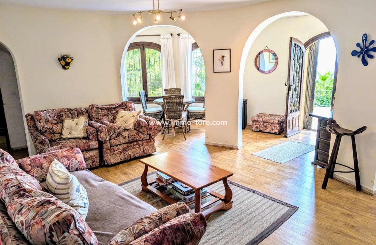 4 soverom Villa til salgs i Moraira med svømmebasseng - € 875 000 (Ref: 9958857)