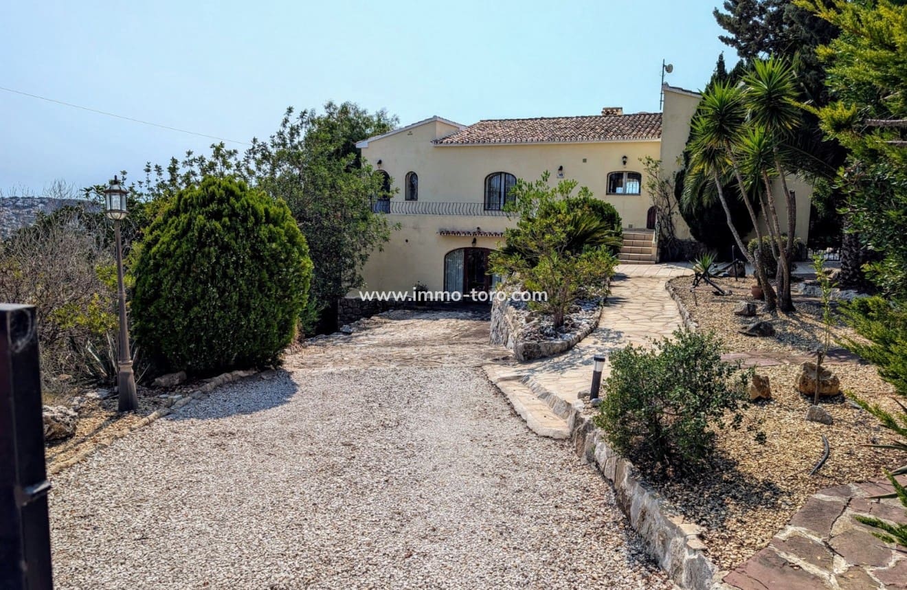 4 soverom Villa til salgs i Moraira med svømmebasseng - € 875 000 (Ref: 9958857)