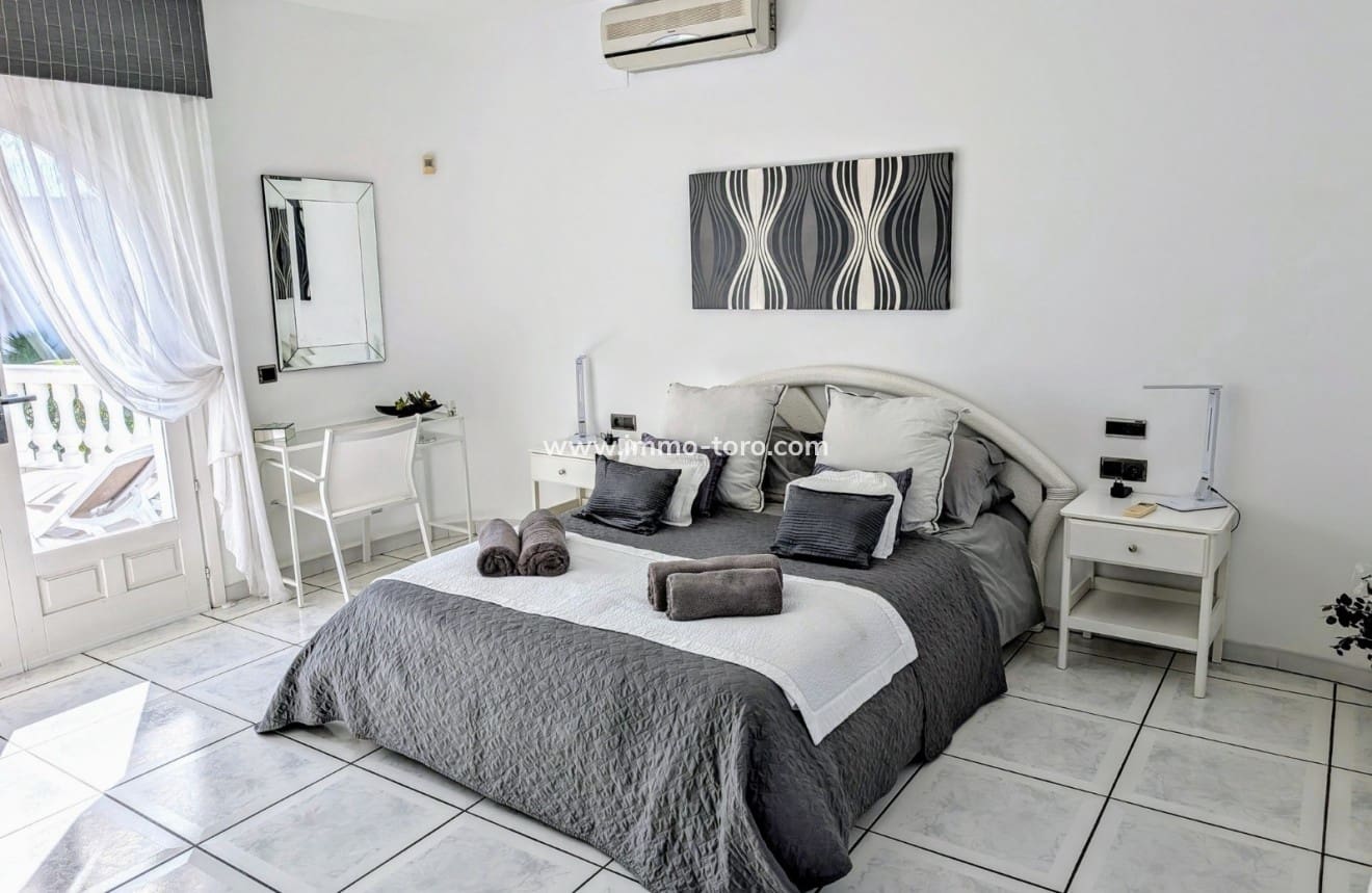 3 soveværelse Villa til salg i Moraira med swimmingpool - € 1.100.000 (Ref: 9958858)