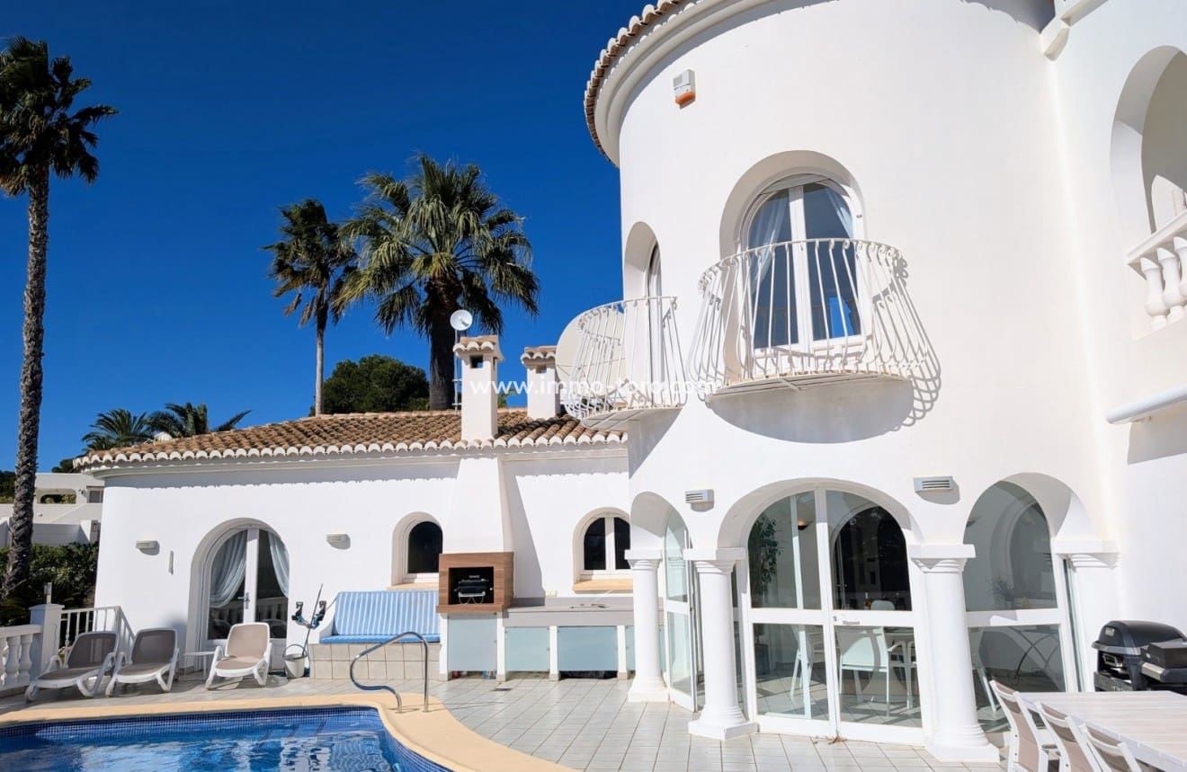 3 soveværelse Villa til salg i Moraira med swimmingpool - € 1.100.000 (Ref: 9958858)