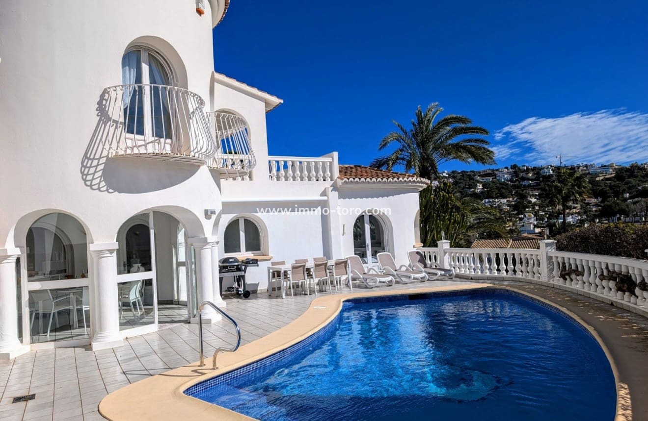 3 soveværelse Villa til salg i Moraira med swimmingpool - € 1.100.000 (Ref: 9958858)