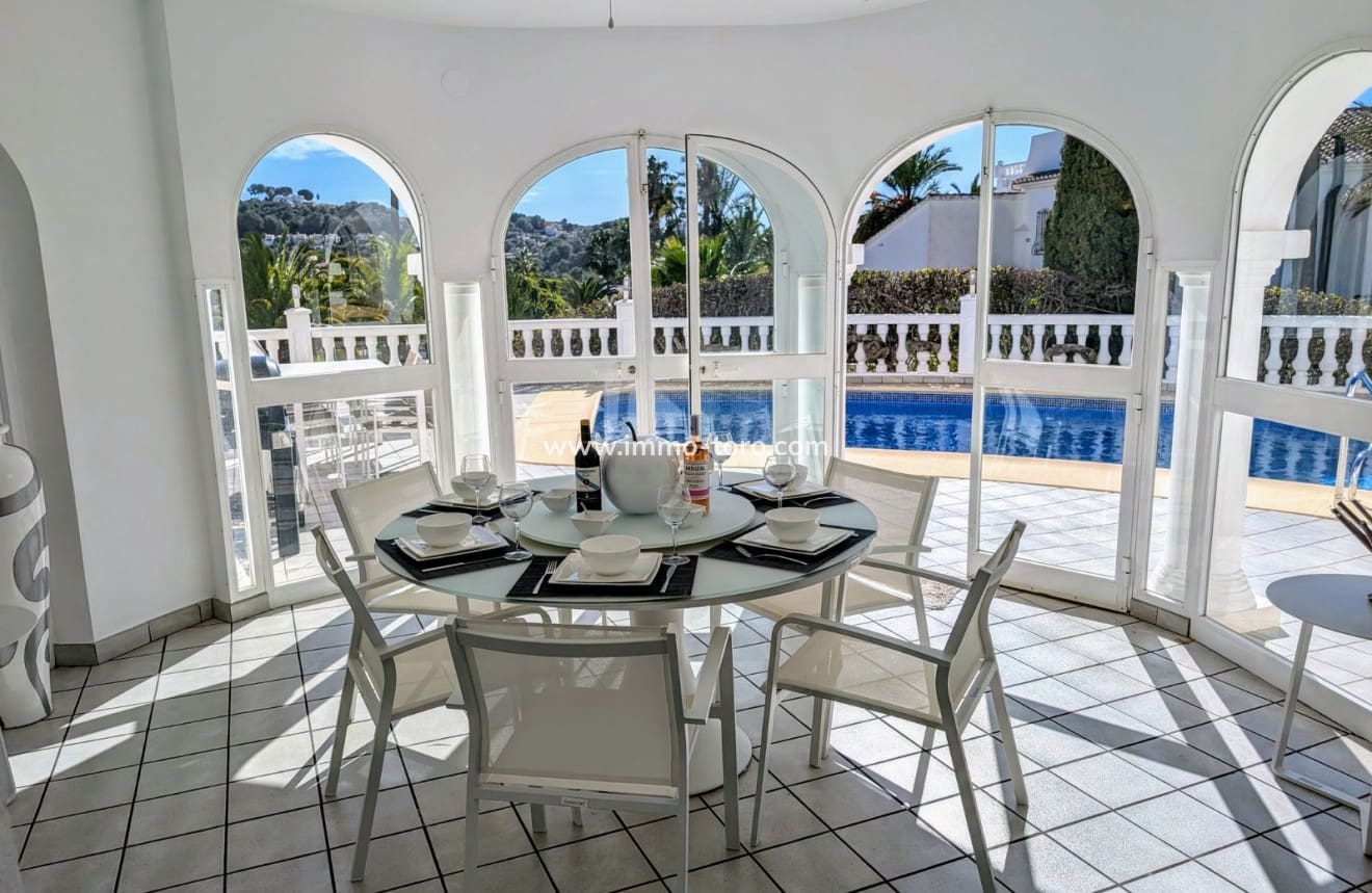 3 soveværelse Villa til salg i Moraira med swimmingpool - € 1.100.000 (Ref: 9958858)