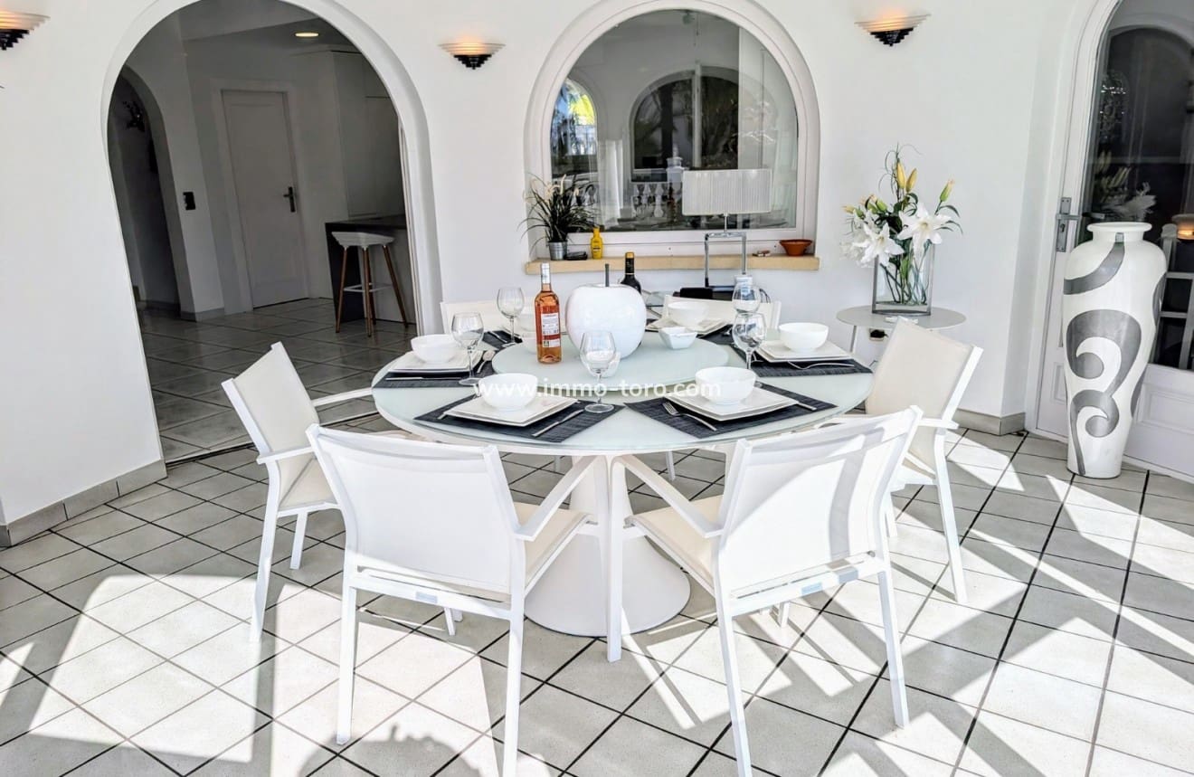 3 soveværelse Villa til salg i Moraira med swimmingpool - € 1.100.000 (Ref: 9958858)