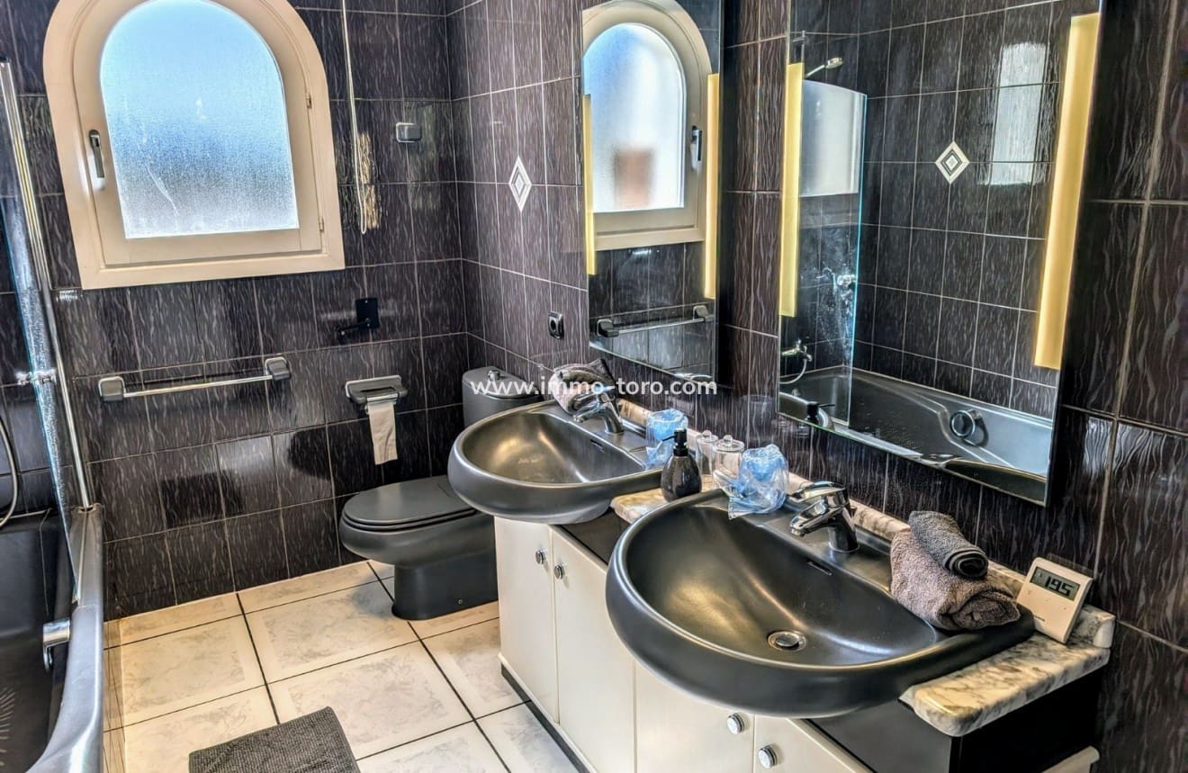 3 soveværelse Villa til salg i Moraira med swimmingpool - € 1.100.000 (Ref: 9958858)