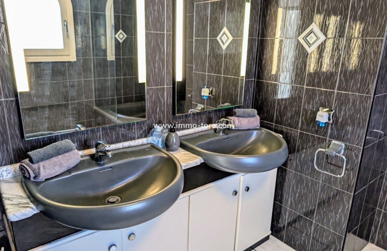 3 soveværelse Villa til salg i Moraira med swimmingpool - € 1.100.000 (Ref: 9958858)